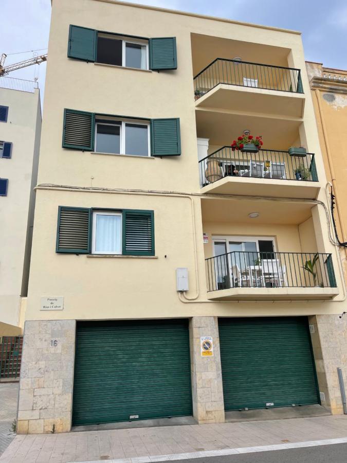 Apartament Aquamarine Sant Feliu En La Playa Con Patio Sant Feliu de Guíxols Zewnętrze zdjęcie